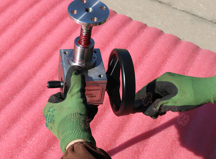 手動絲杆（gǎn）升降機